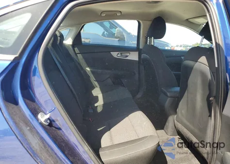 2022 Kia Forte Fe из США, поврежденный, VIN 3KPF24AD7NE494109